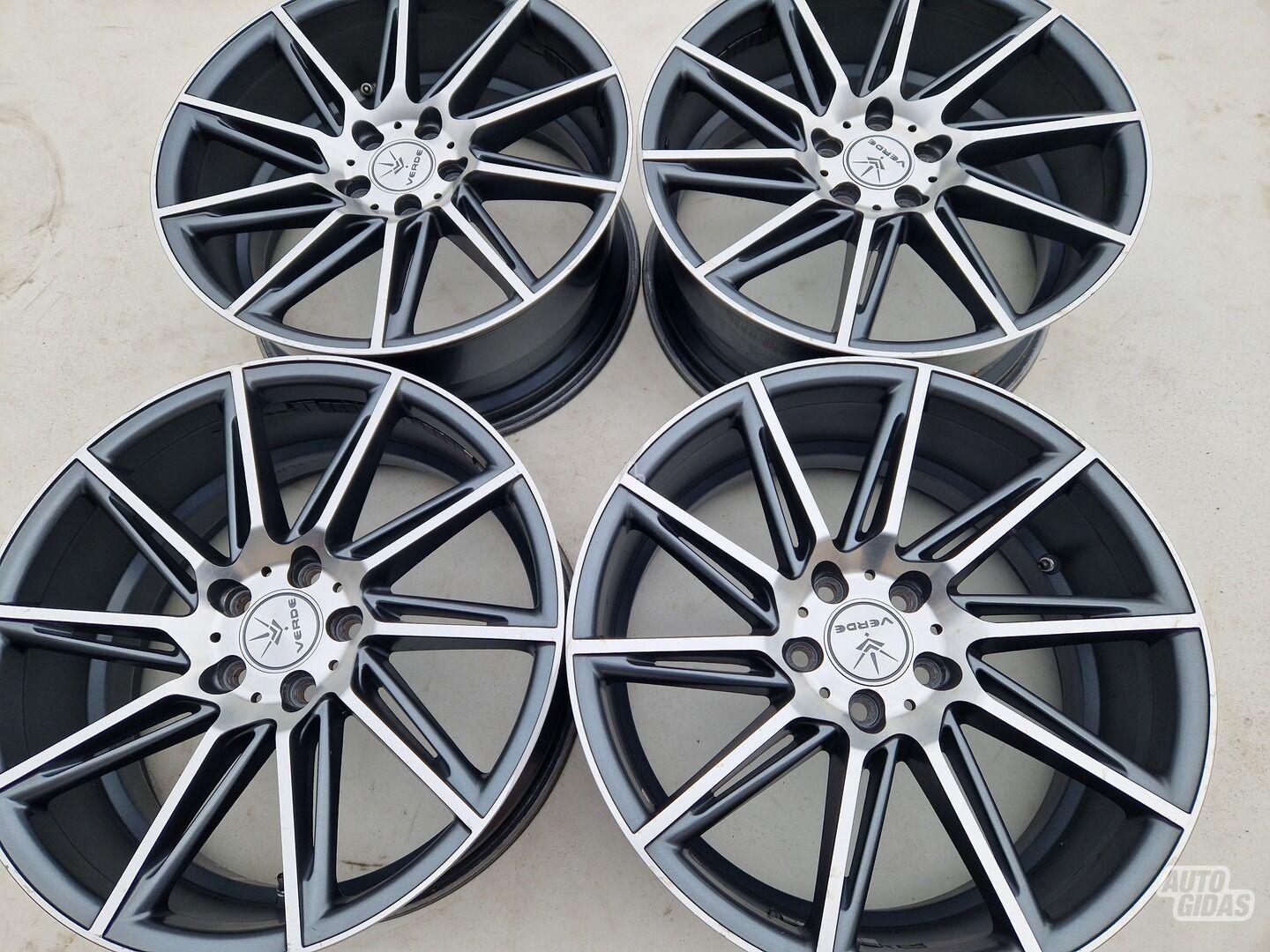 Audi R19 A6 light alloy R19 rims