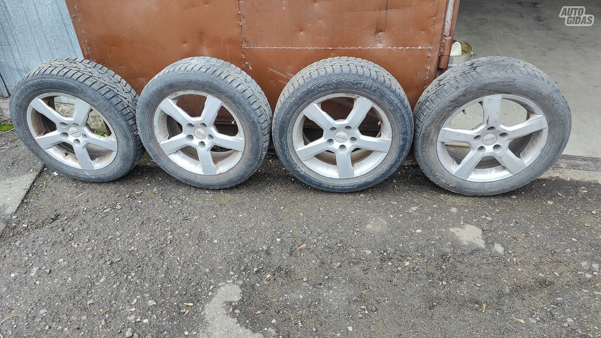 V Passat light alloy R16 rims