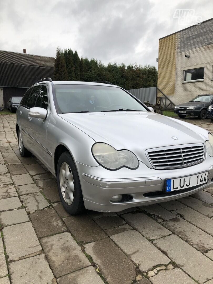 Mercedes-Benz C 220 S203 CDI 2003 y