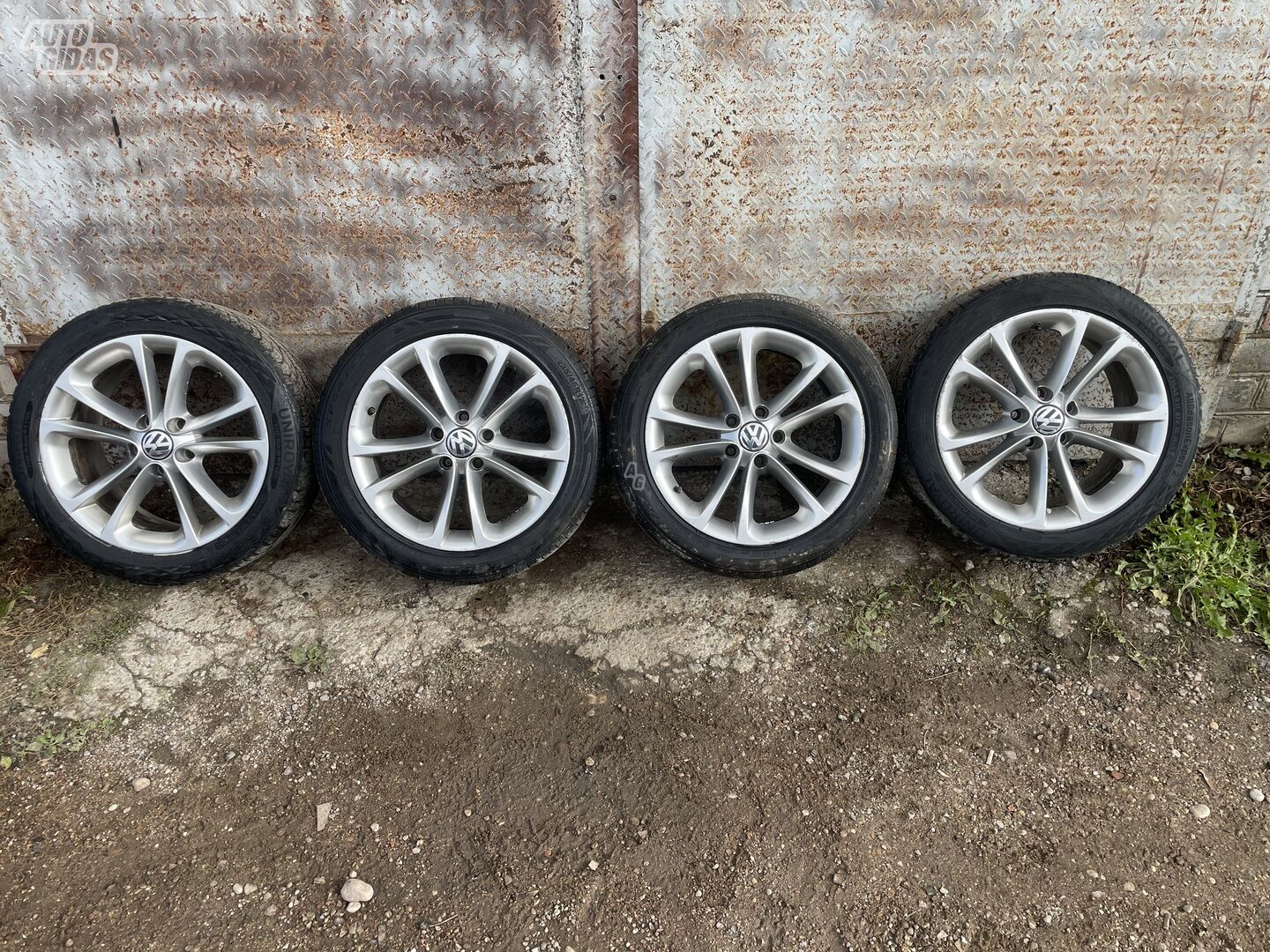 Volkswagen Passat CC light alloy R17 rims