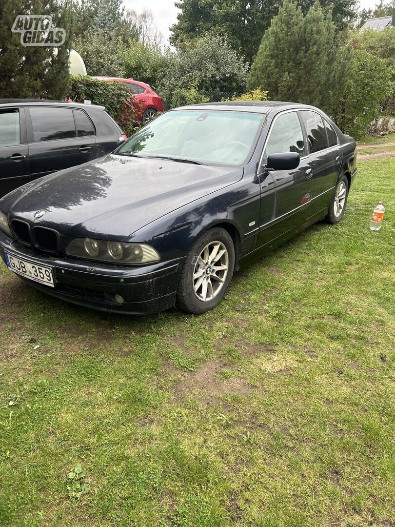 Bmw 530 E39 2001 г