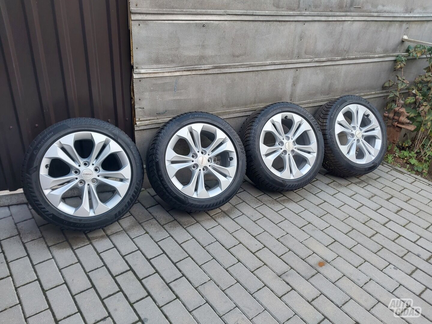 Ronal Caddy light alloy R17 rims