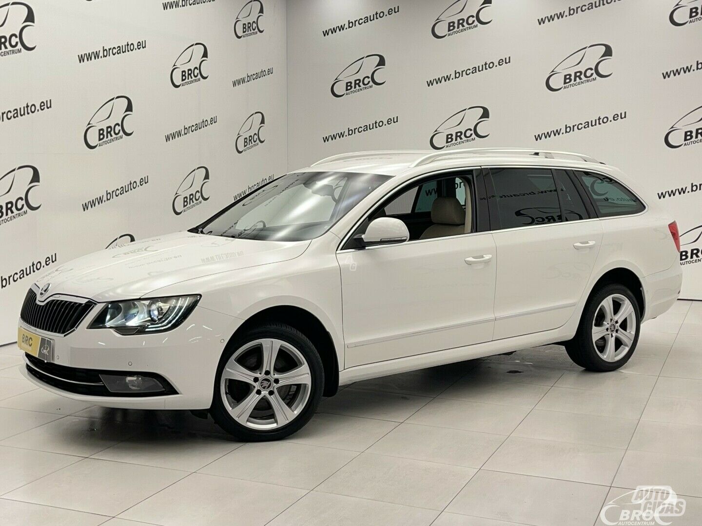 Skoda Superb 2.0 TDI 4x4 Combi 2014 y