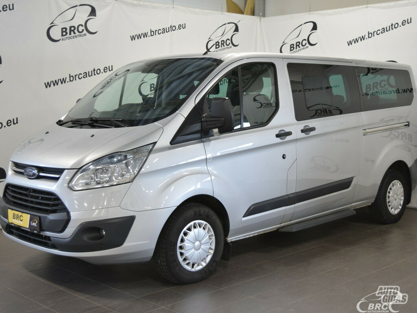 Ford Tourneo Custom 2013 y Minibus