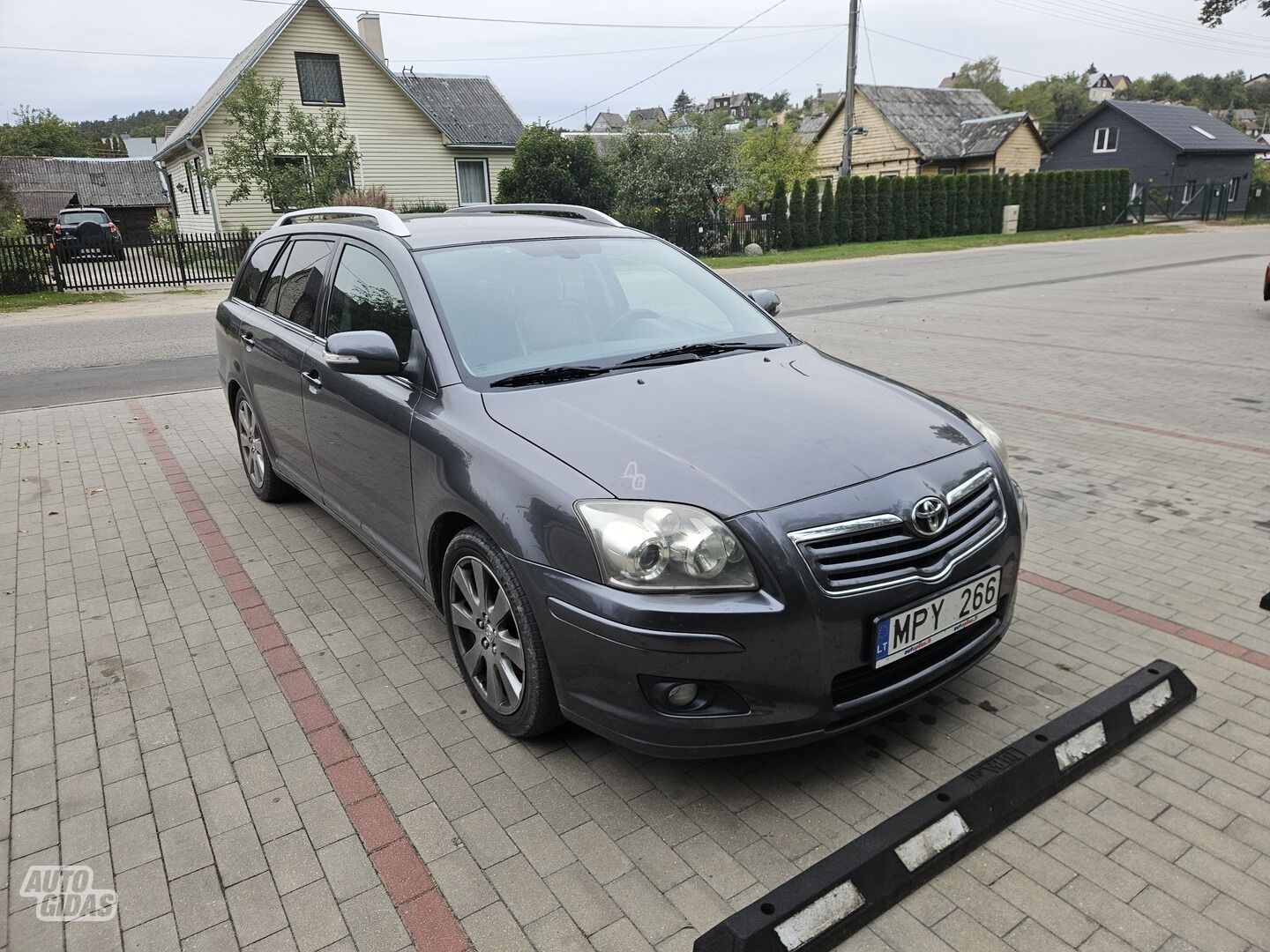 Toyota Avensis II 2009 г