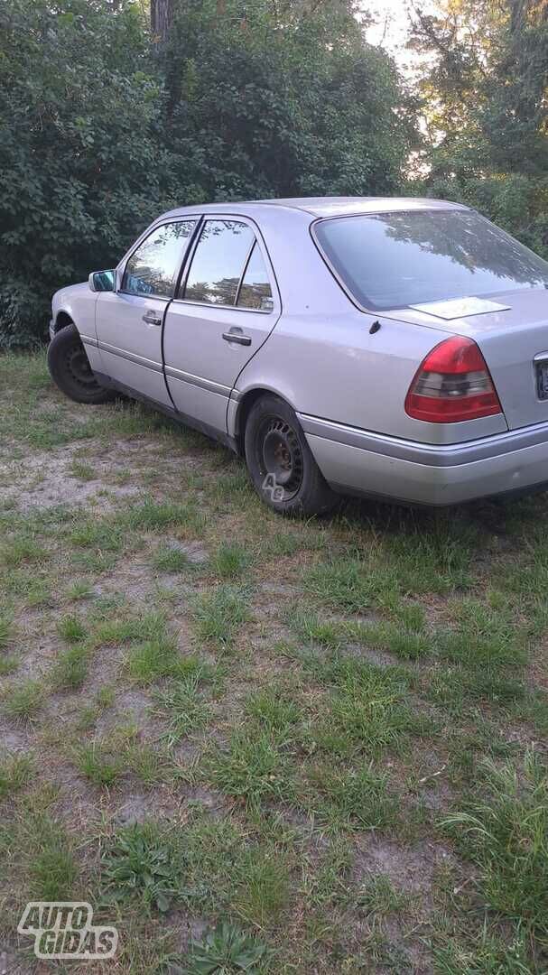 Mercedes-Benz 180 1996 г Седан