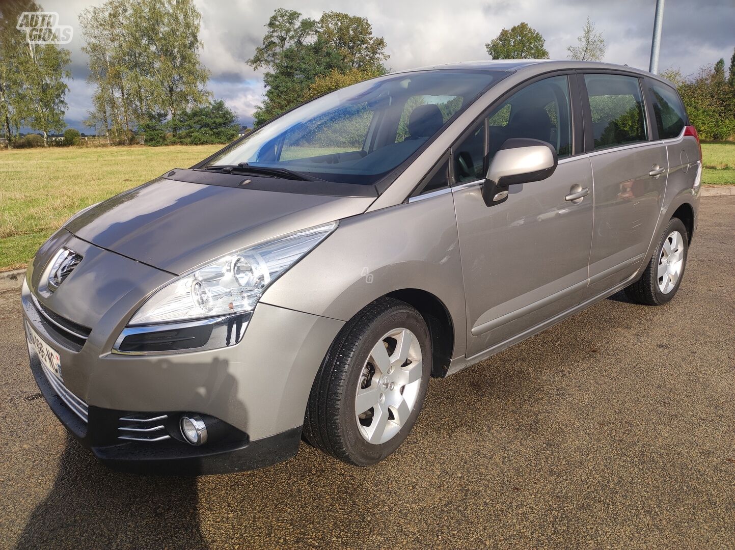 Peugeot 5008 I HDI 2011 y