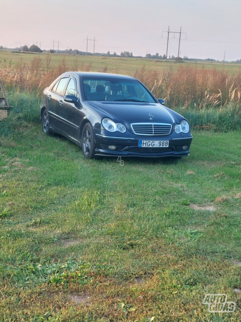 Mercedes-Benz C 220 W203 2002 m