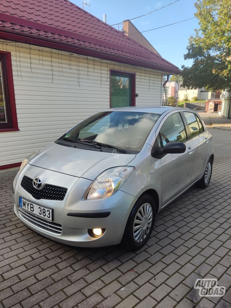 Toyota Yaris 2008 y Sedan