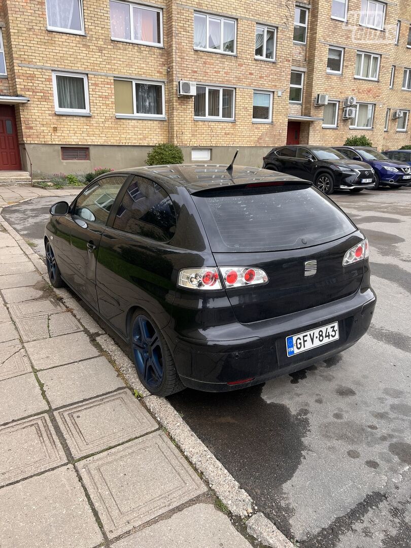 Seat Ibiza 2004 y Hatchback