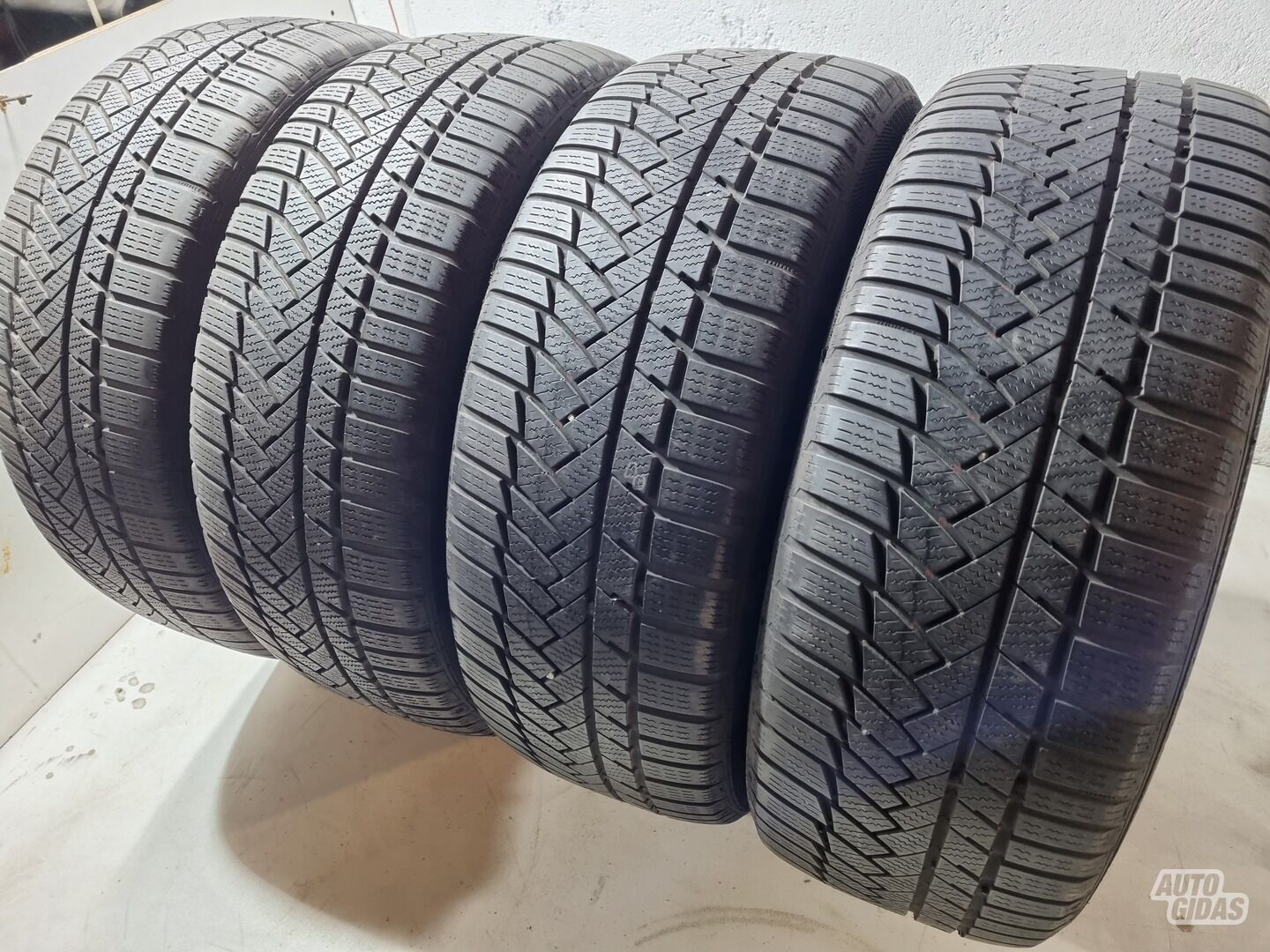 Continental 5mm R17 winter tyres passanger car