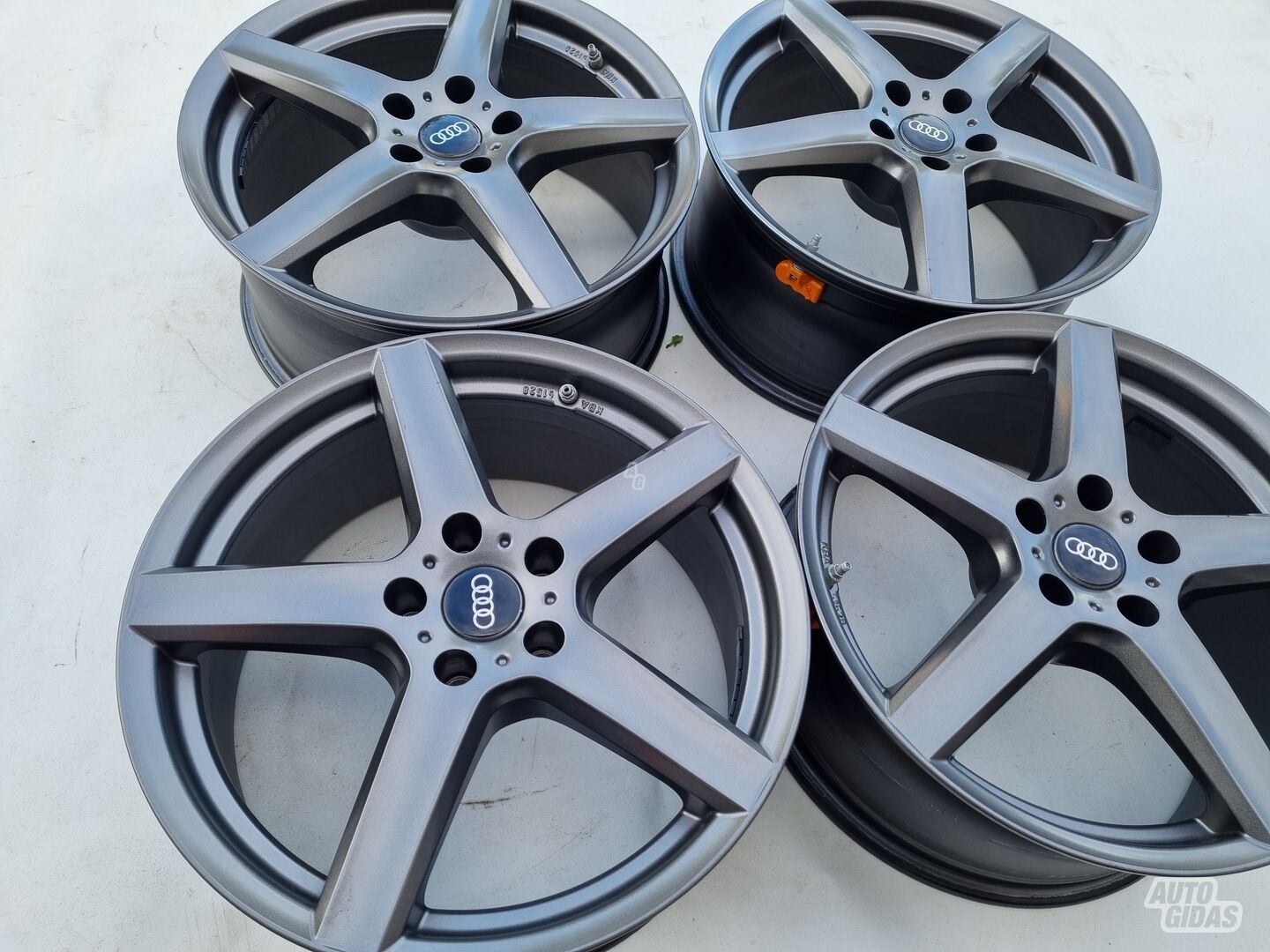 Audi R18 A6 A6 light alloy R18 rims