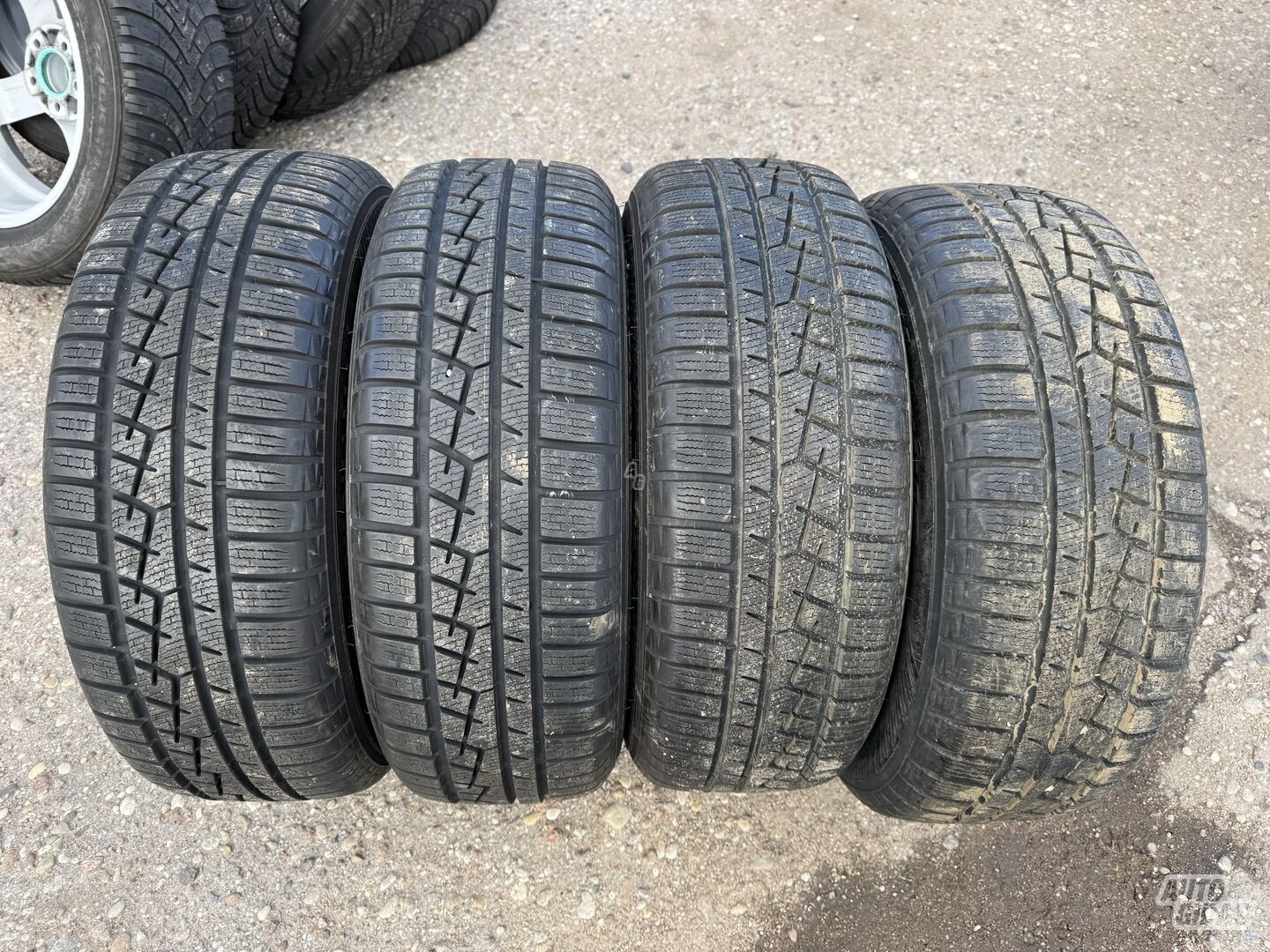 Yokohama Siunciam, 8mm  R17 winter tyres passanger car