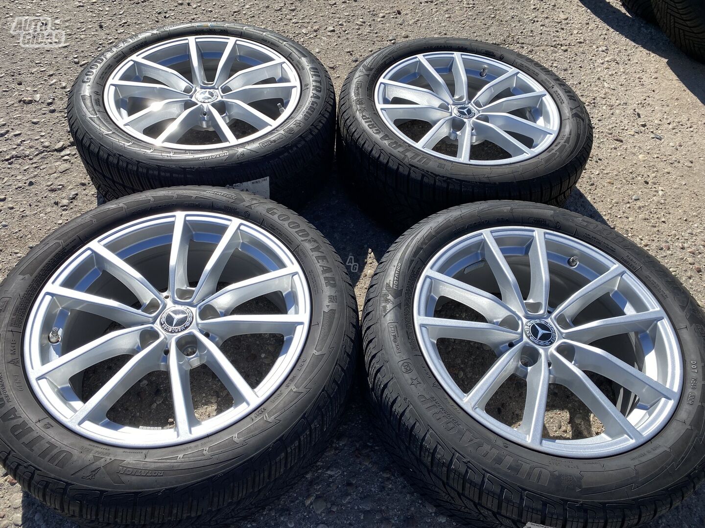 Mercedes-Benz Siunciam, 7,5J ET30 light alloy R17 rims