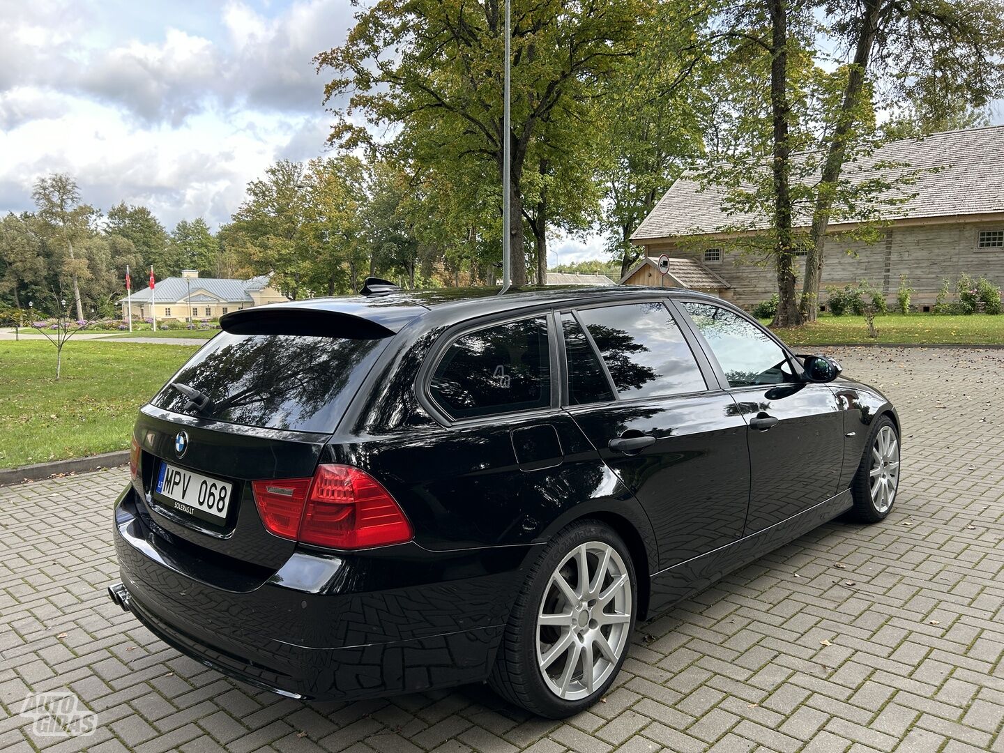 Bmw 320 E91 2006 г