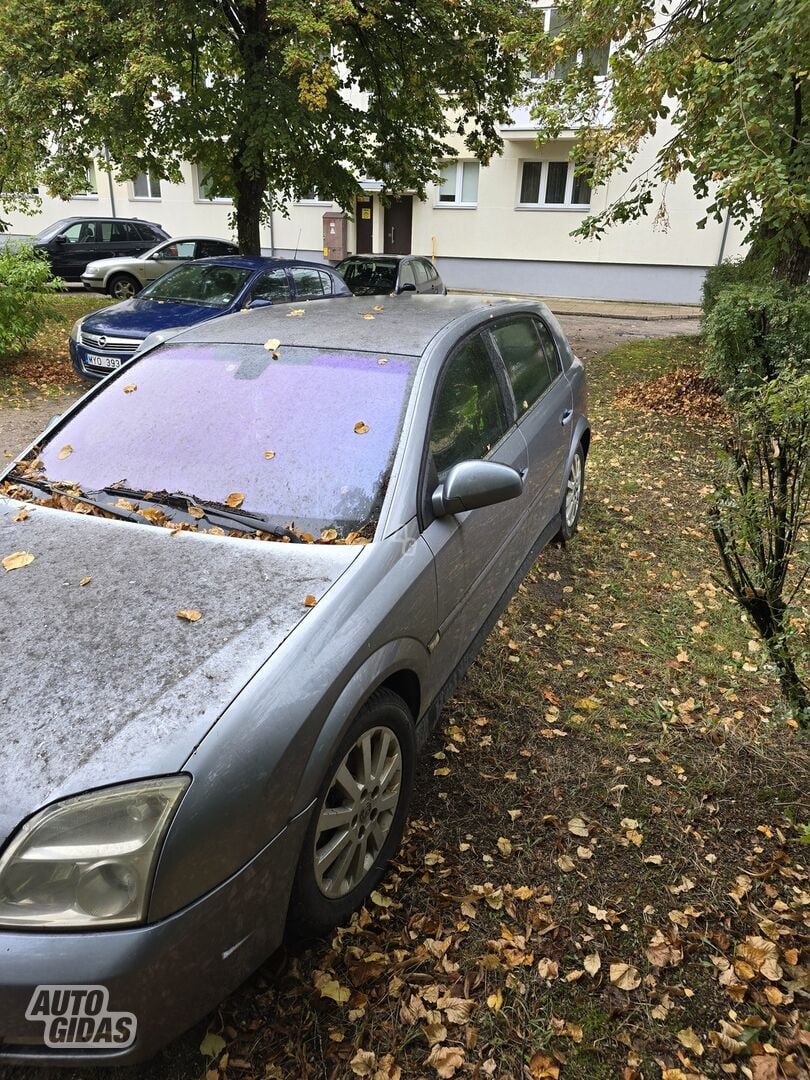 Opel Signum 2004 y Sedan