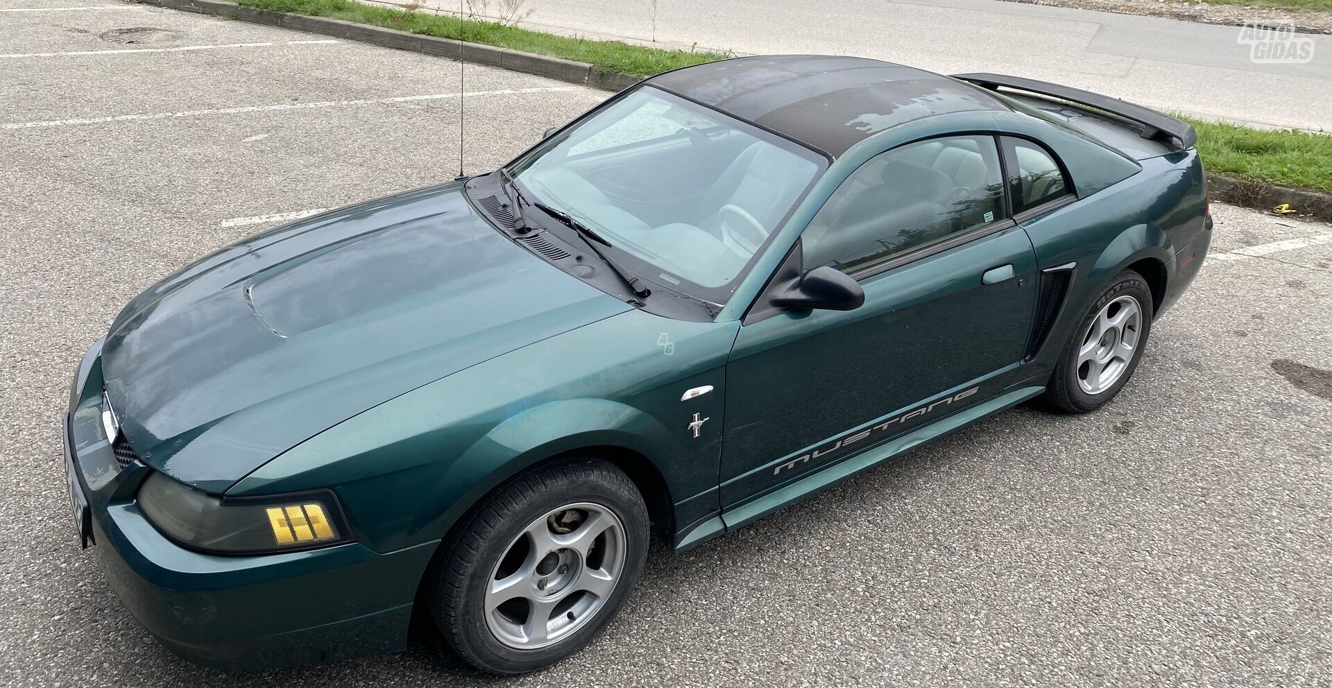 Ford Mustang 2003 m Coupe