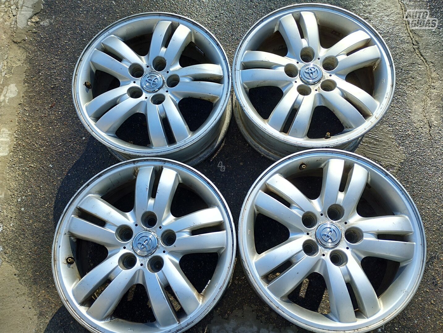 Light alloy R16 rims