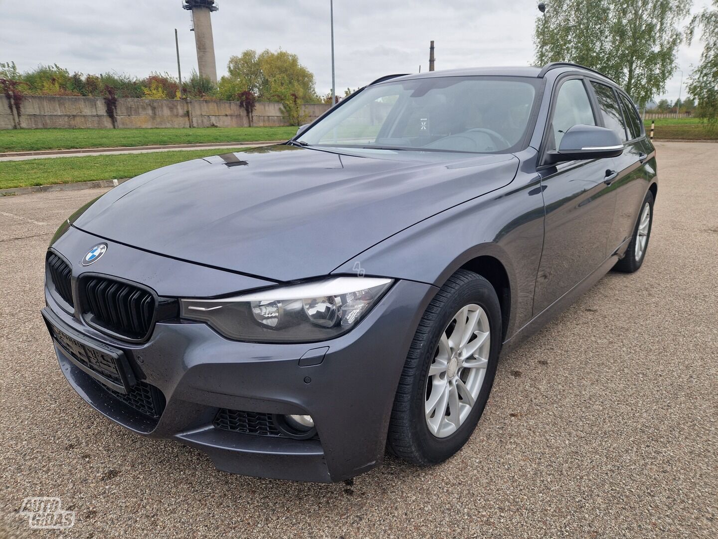 Bmw 318 2013 m Universalas