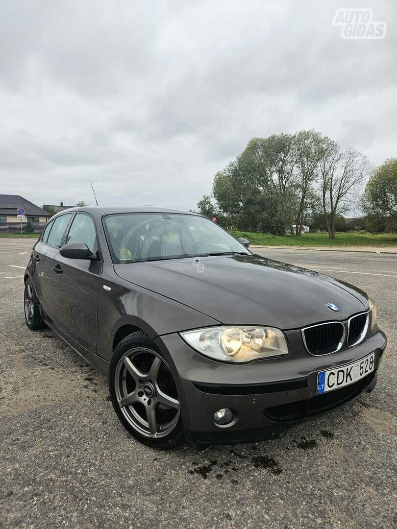 Bmw 118 2006 y Sedan