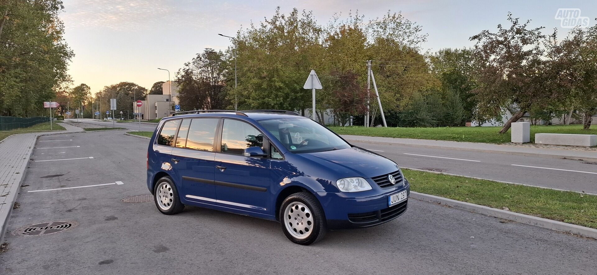 Volkswagen Touran I 2003 y