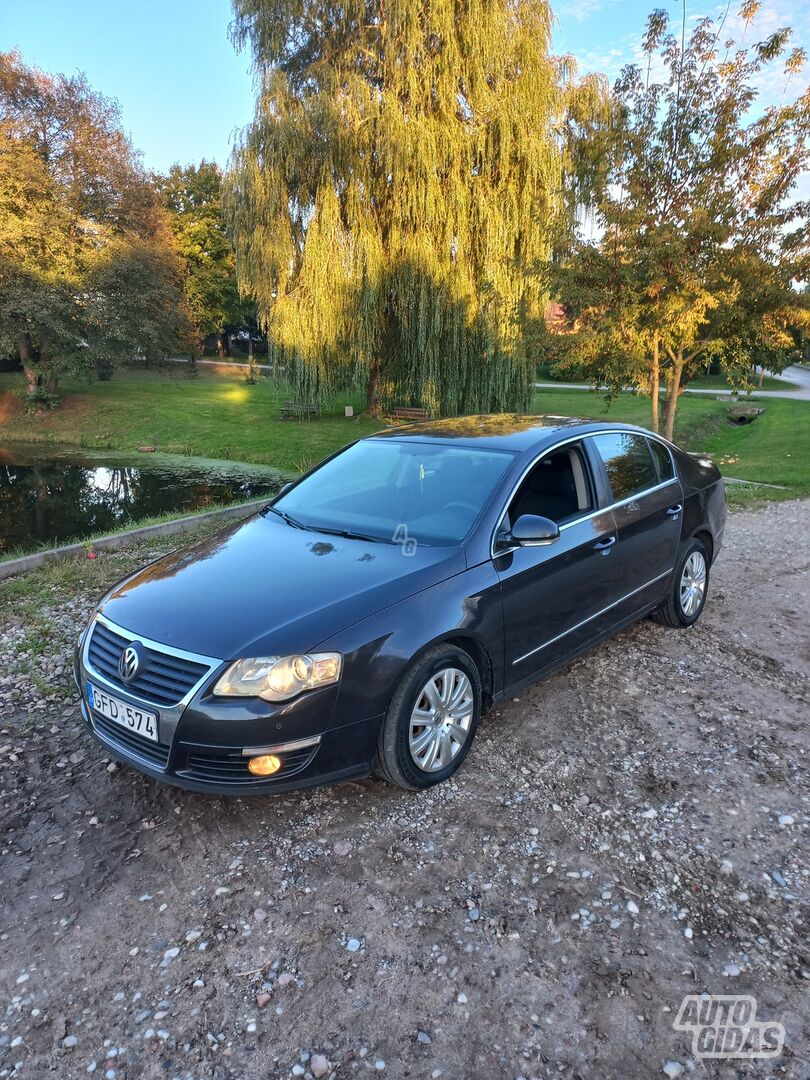 Volkswagen Passat 2005 г Седан