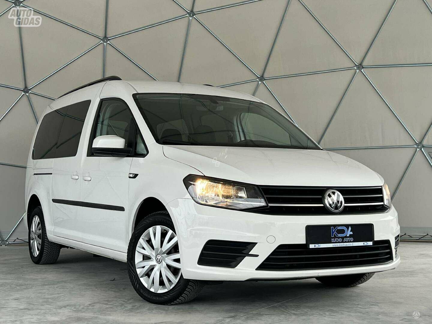 Volkswagen Caddy Maxi 2016 г прокат