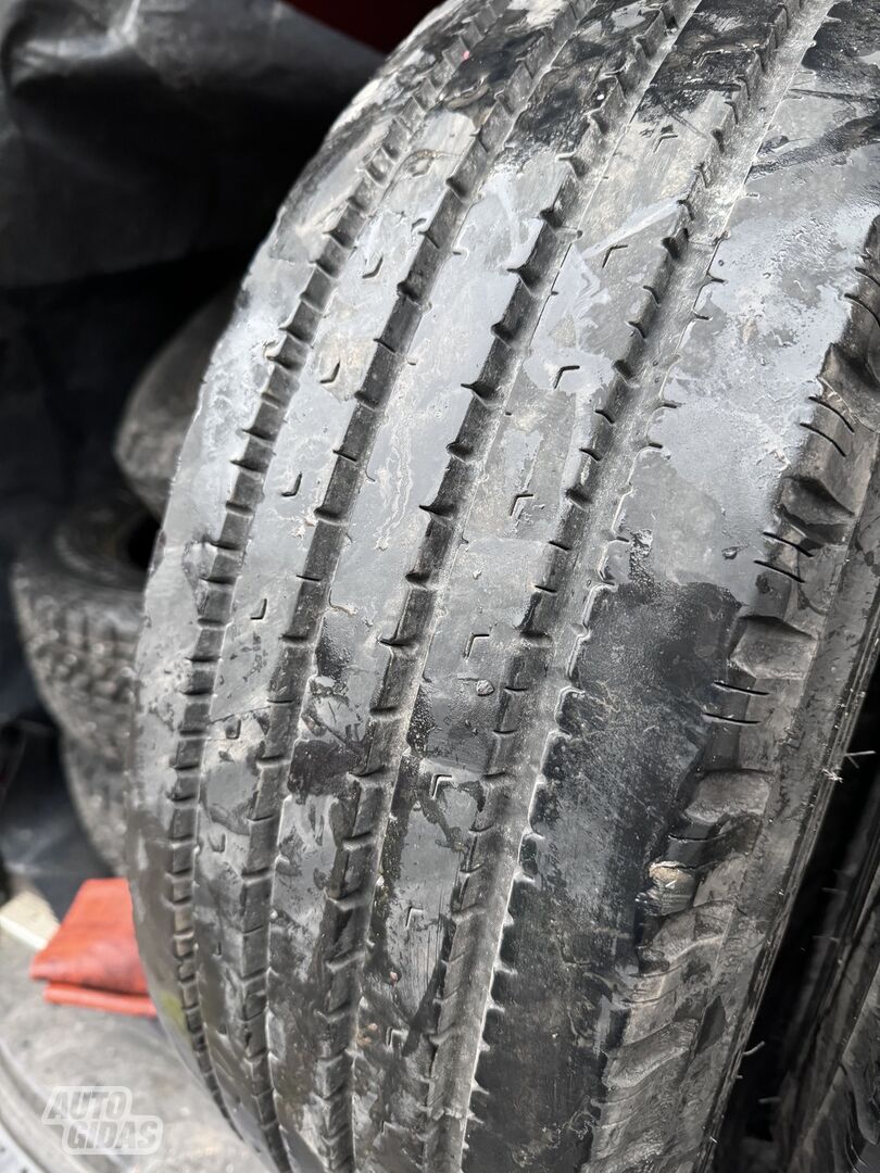 Bridgestone R16C универсальные шины для микроавтобусов