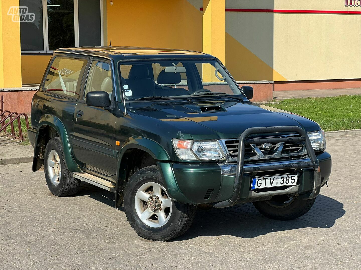 Nissan Patrol V 4x4 2001 m