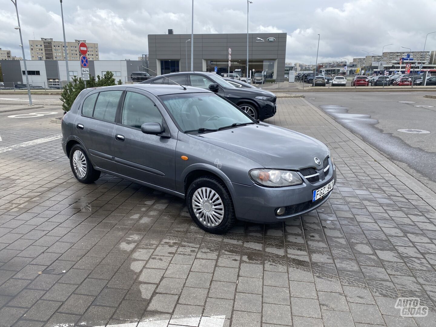 Nissan Almera 2005 г Хэтчбек