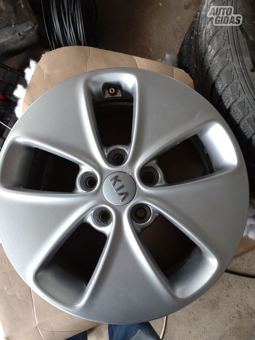 Light alloy R16 rims