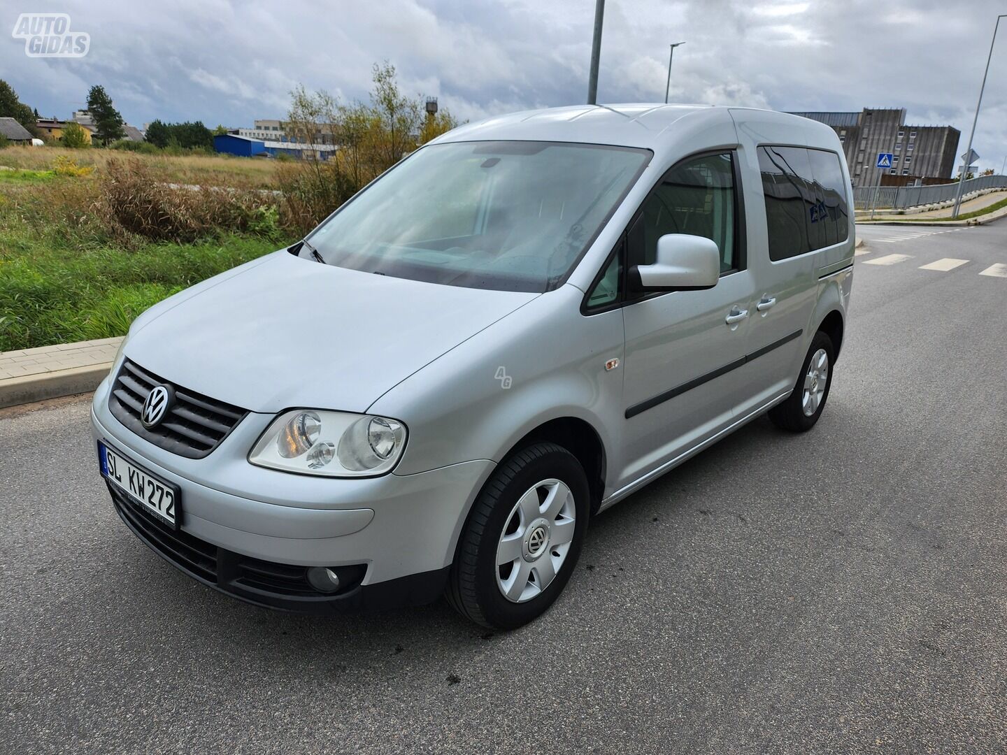 Volkswagen Caddy III 2010 y