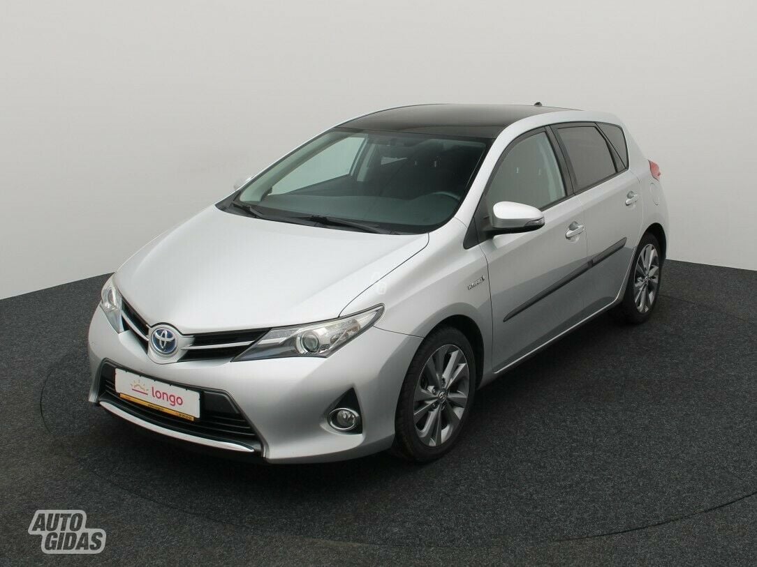 Toyota Auris 2014 г Хэтчбек