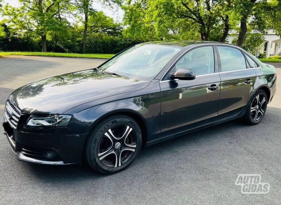 Audi A4 2009 г Седан