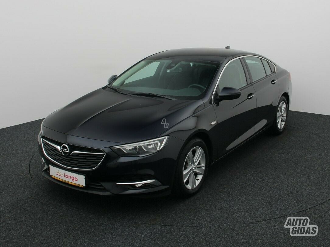 Opel Insignia 2018 y Sedan