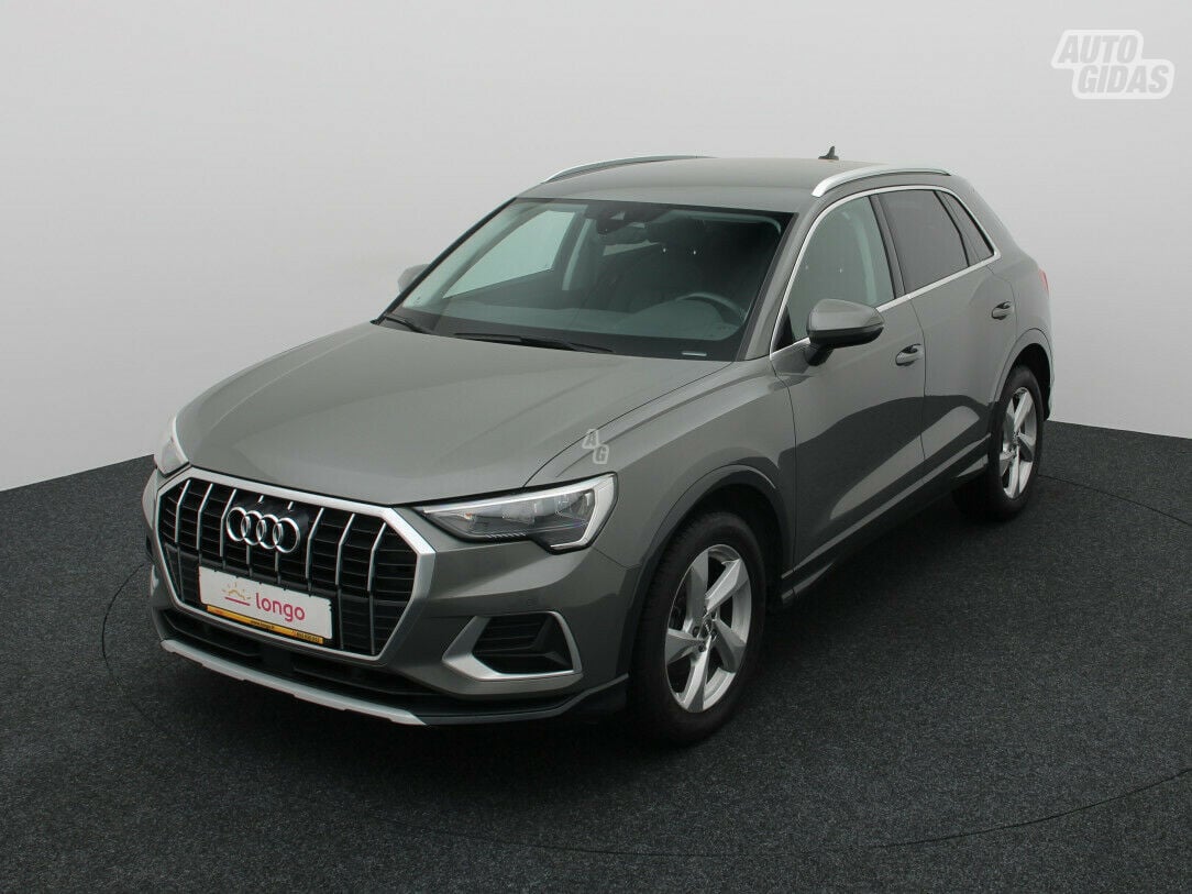 Audi Q3 2019 y Off-road / Crossover