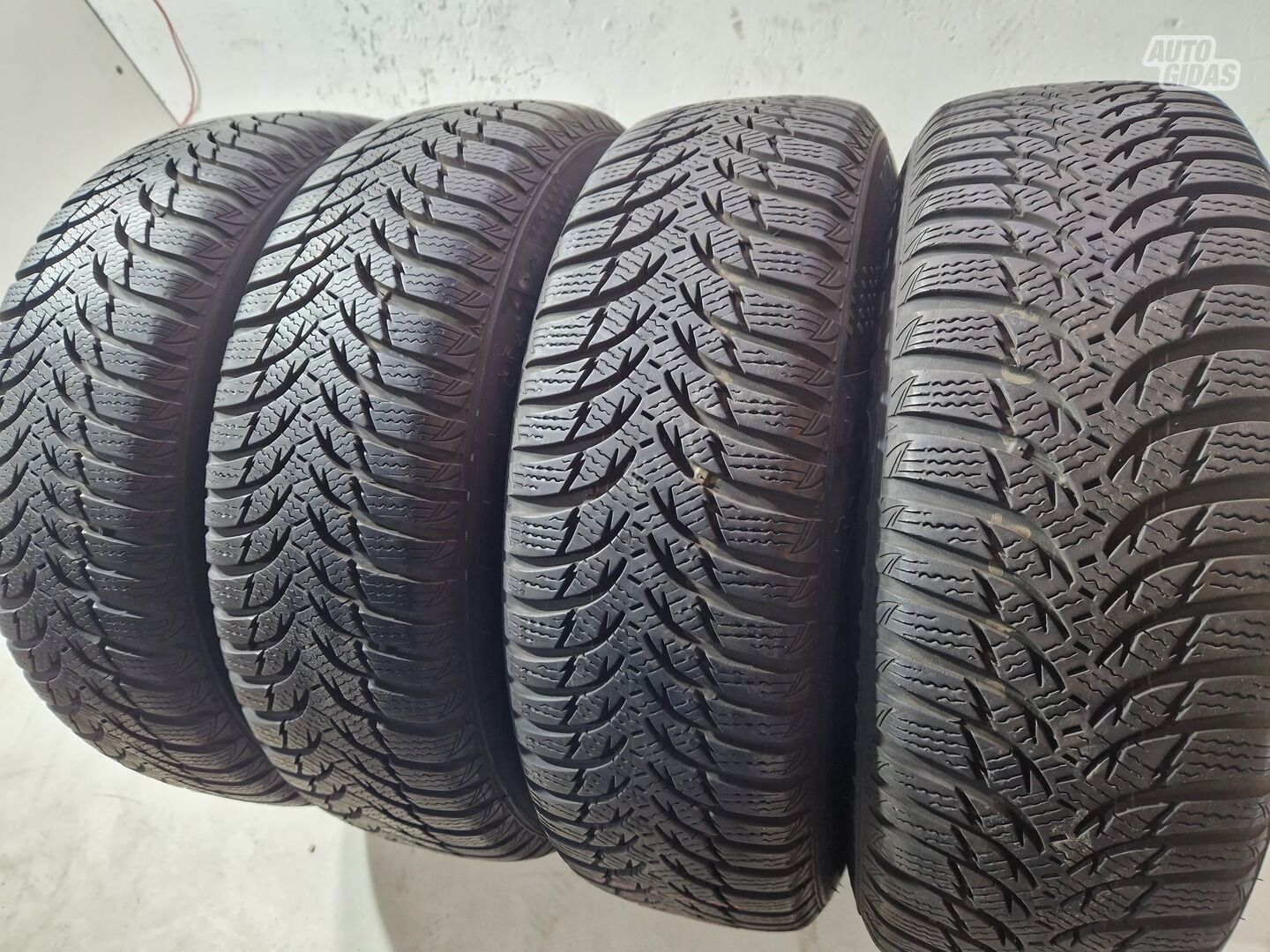 Kumho 7-8mm, 2021m R15 winter tyres passanger car