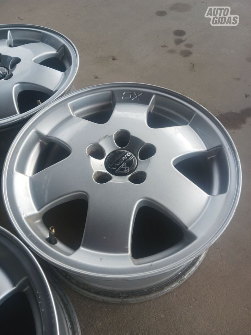 Volvo XC70 light alloy R16 rims