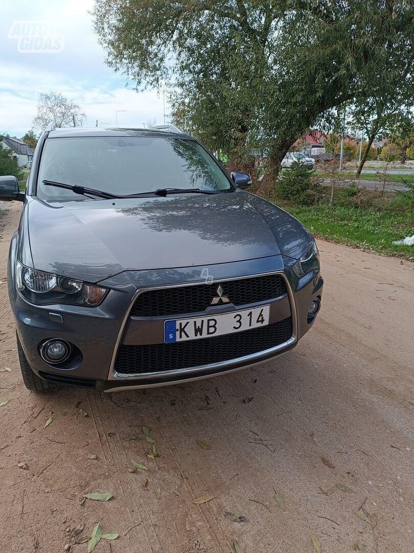 Mitsubishi Outlander 2011 y Off-road / Crossover