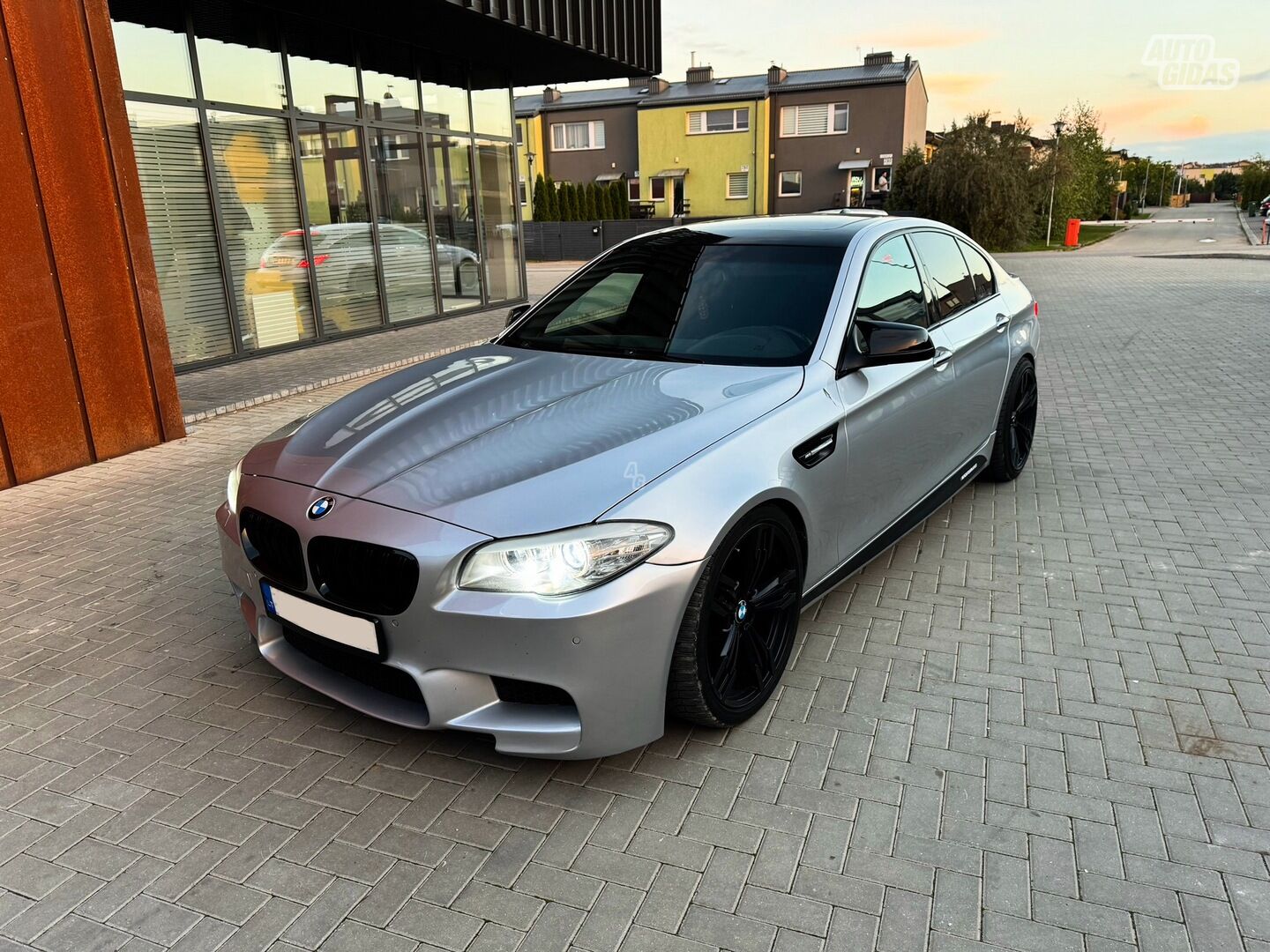 Bmw 520 F10 2010 y