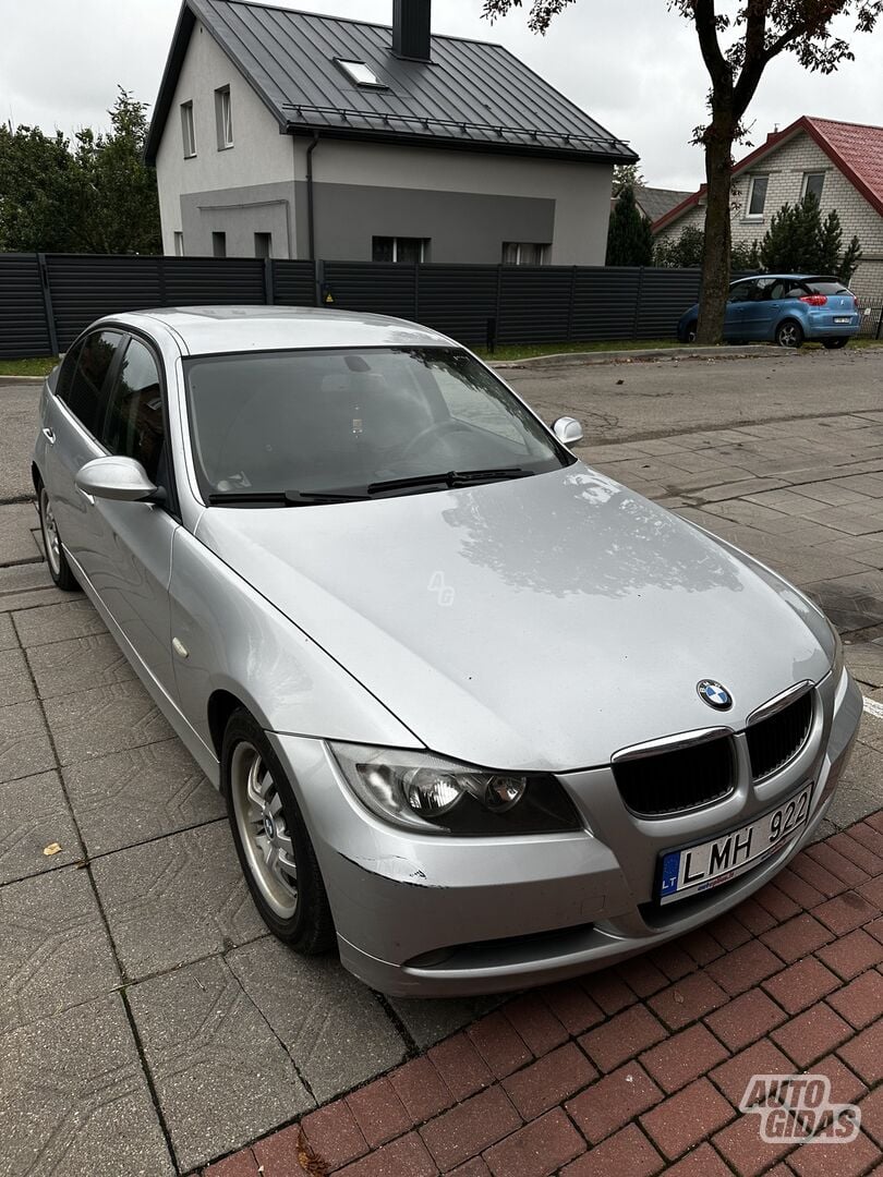 Bmw 318 E90 2006 y