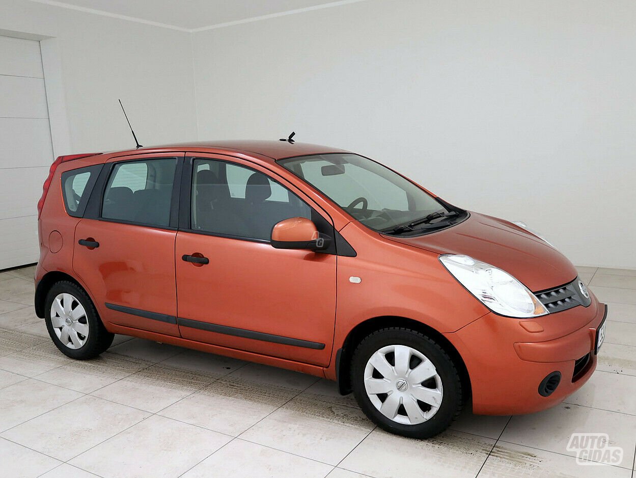 Nissan Note 2008 г Хэтчбек