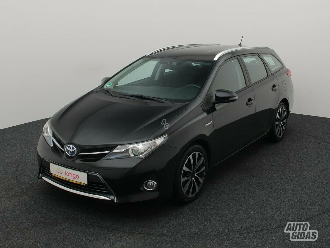 Toyota Auris 2014 y Wagon