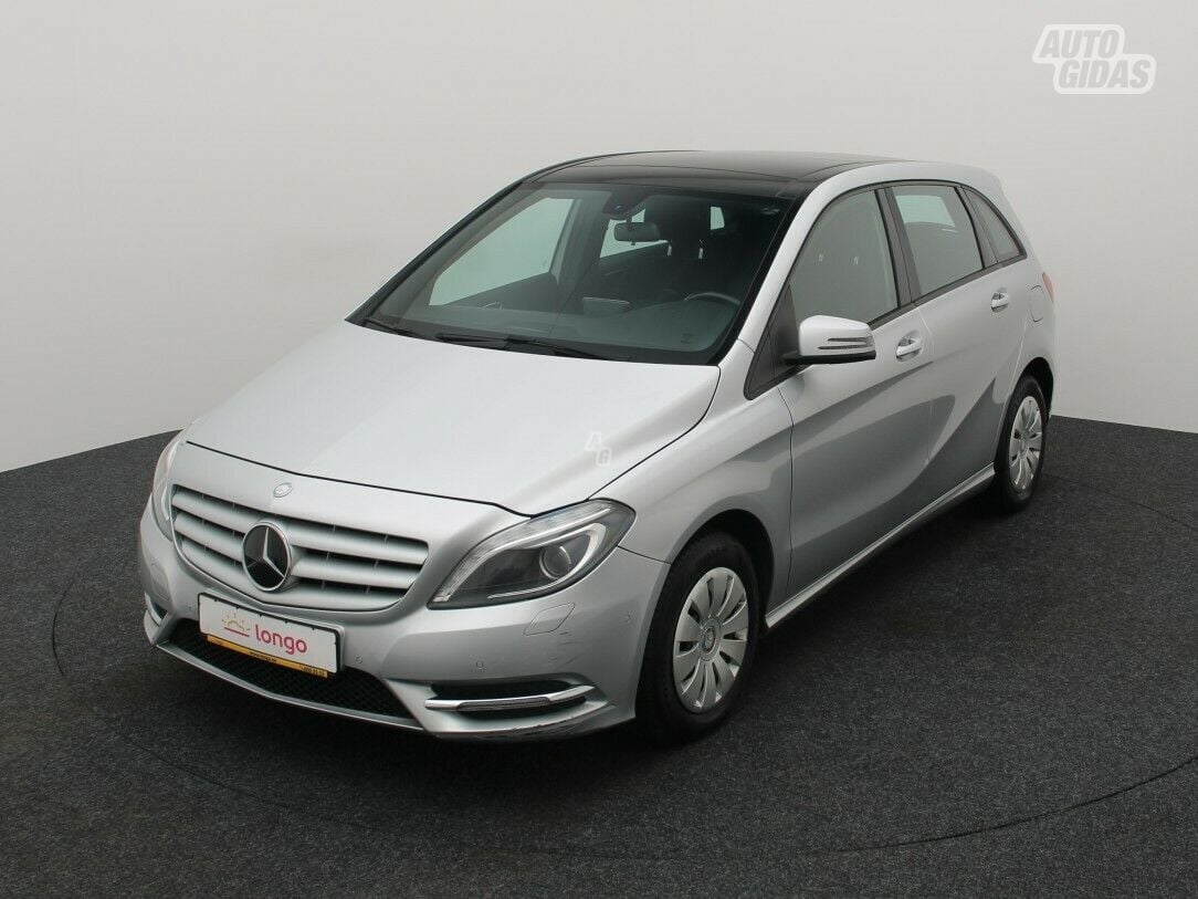 Mercedes-Benz B 180 2014 y Minibus