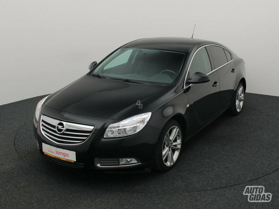 Opel Insignia 2011 г Хэтчбек