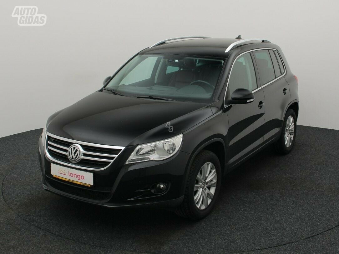 Volkswagen Tiguan 2010 г Внедорожник / Кроссовер