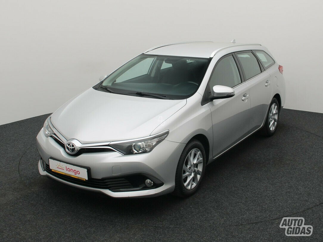 Toyota Auris 2016 г Универсал