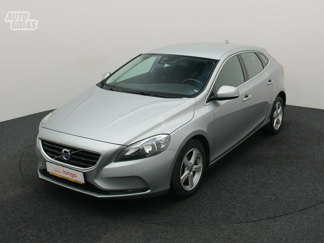 Volvo V40 2013 г Хэтчбек