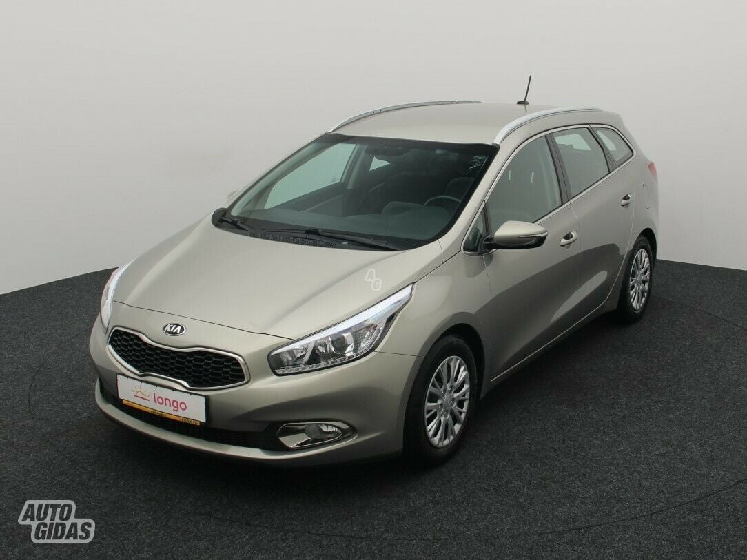 Kia Cee&apos;d 2013 г Универсал