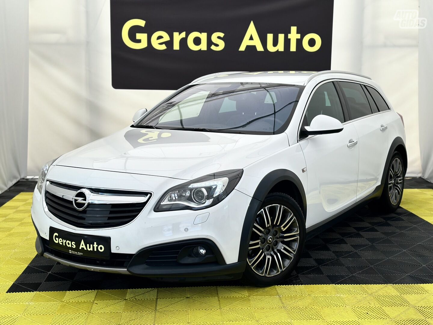 Opel Insignia 2015 m Universalas